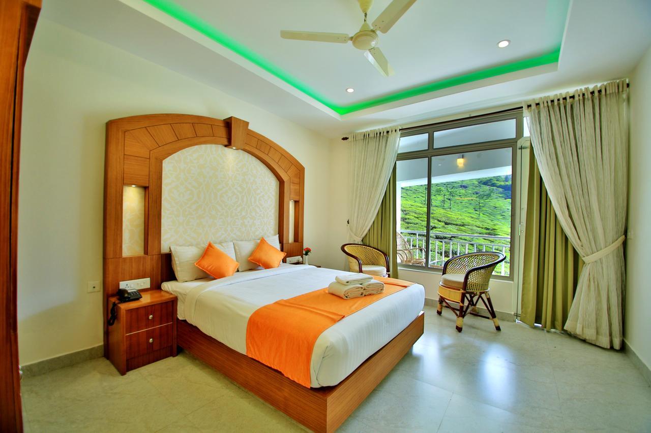 Monsoon Grande Hotel Munnar Exterior foto