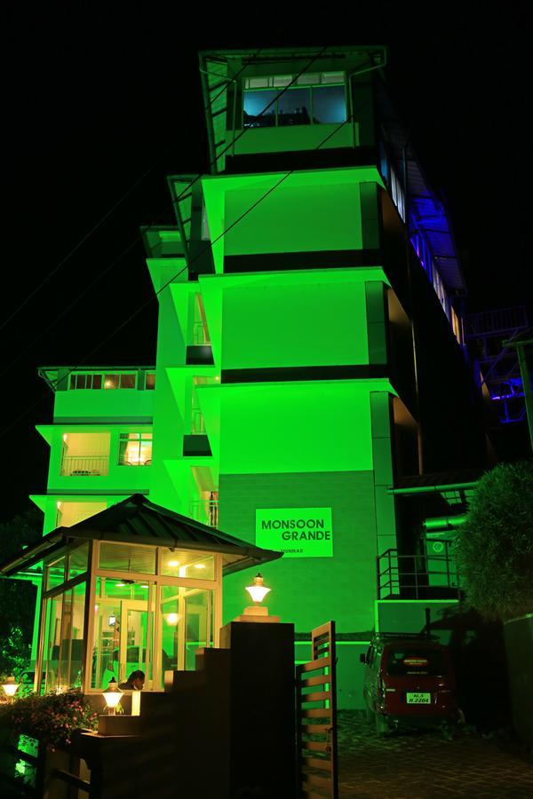 Monsoon Grande Hotel Munnar Exterior foto