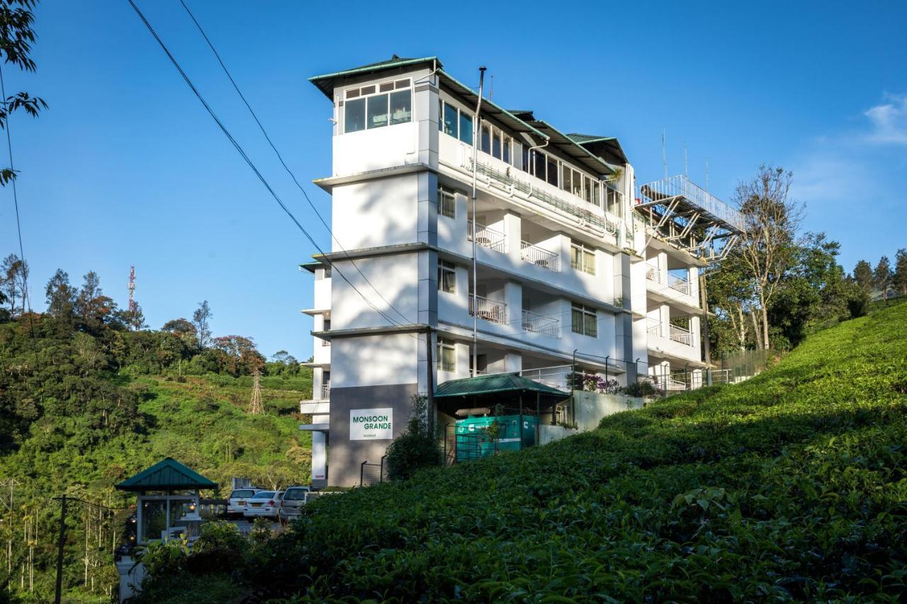 Monsoon Grande Hotel Munnar Exterior foto